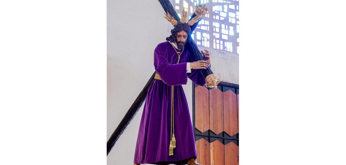 Túnica morada de Ntro. Padre Jesús del Divino Perdón (Sevilla)